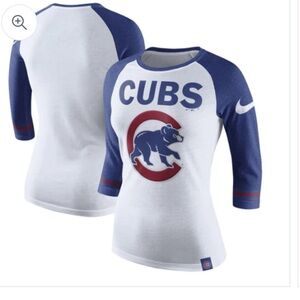 NIKE WOMEN’S CHICAGO CUBS RAGLAN TEE Size L